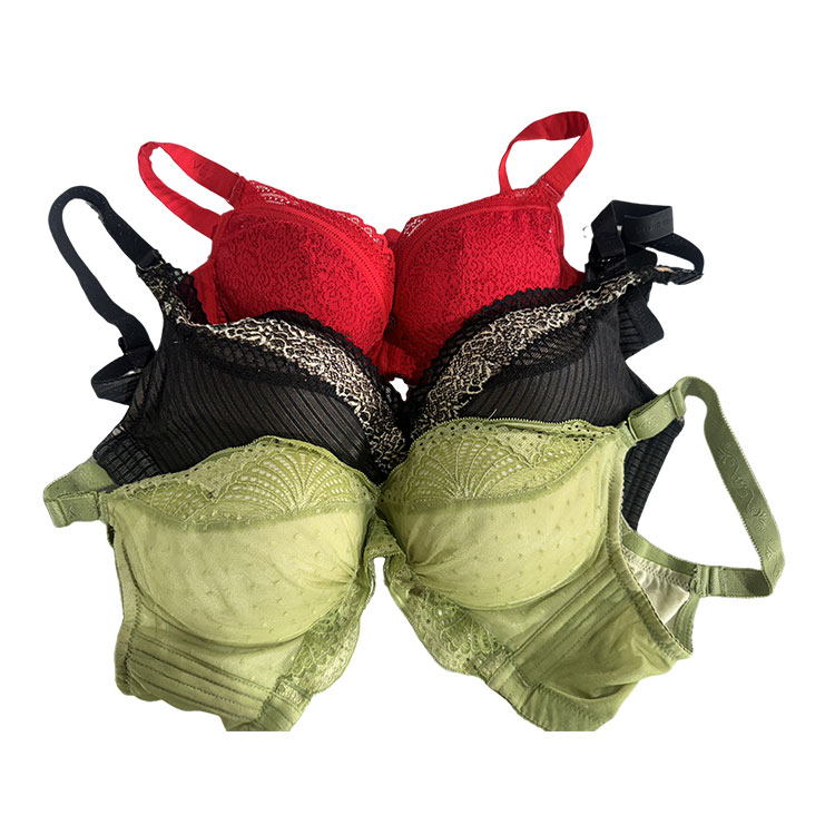 Használt női bralette melltartók